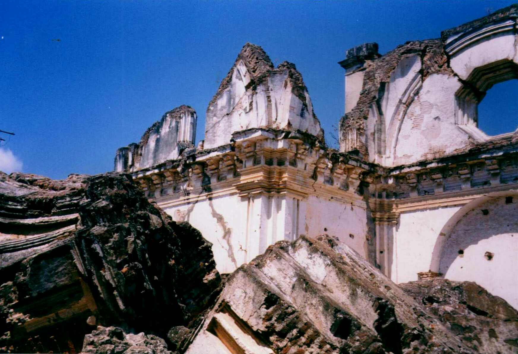 gua_quake.jpg